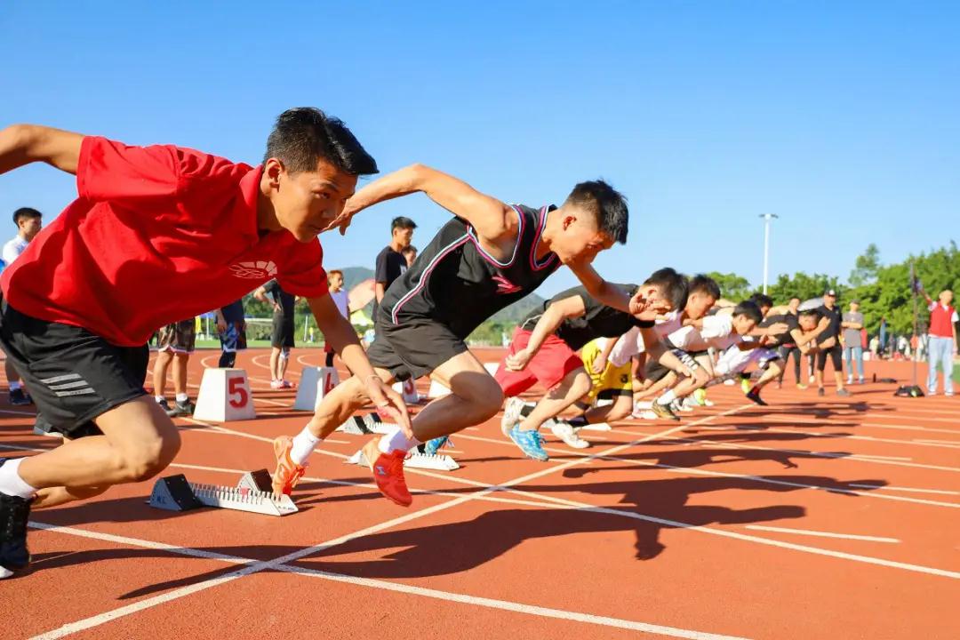 我校举行第十五届运动会