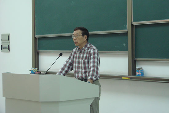 陈秉均常务副主任作动员报告据悉,通过本次大会同学们进一步了解了